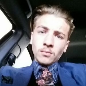 Meet your Posher, Aaron